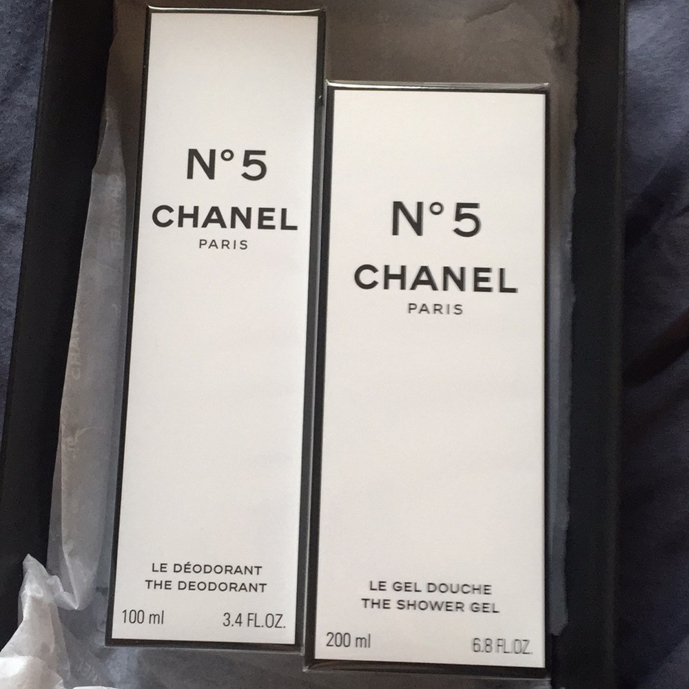 CHANEL no 5 shower gel and spray deodorant
